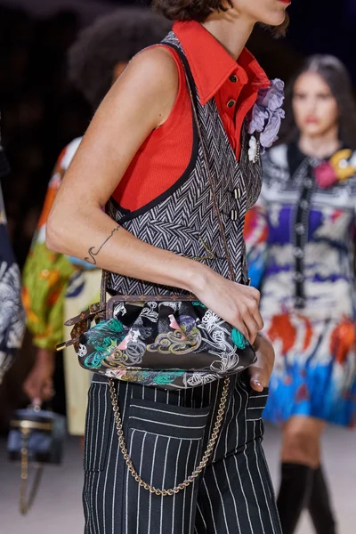 Look 36